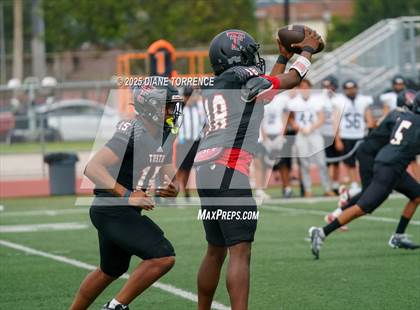 Thumbnail 3 in Foothill @ Tustin photogallery.