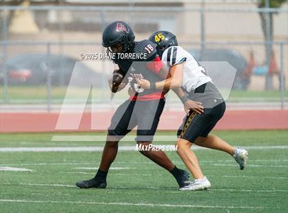 Thumbnail 2 in Foothill @ Tustin photogallery.