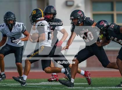 Thumbnail 2 in Foothill @ Tustin photogallery.
