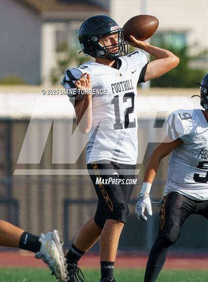 Thumbnail 2 in Foothill @ Tustin photogallery.