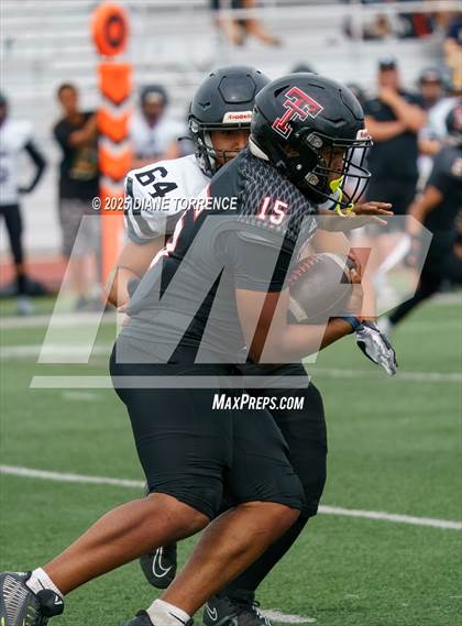 Thumbnail 2 in Foothill @ Tustin photogallery.