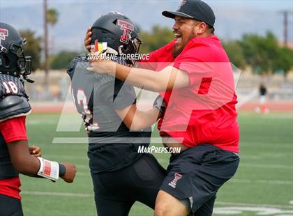 Thumbnail 1 in Foothill @ Tustin photogallery.