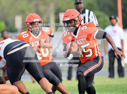 Thumbnail 3 in Leesburg (Orange/Black Spring Scrimmage) photogallery.