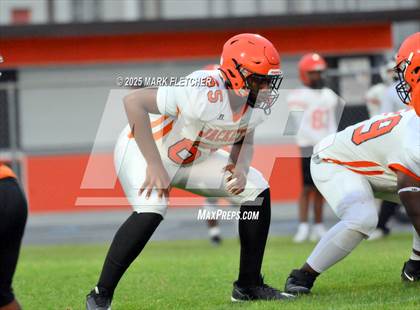 Thumbnail 3 in Leesburg (Orange/Black Spring Scrimmage) photogallery.