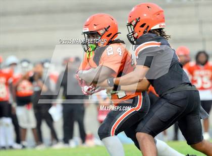 Thumbnail 2 in Leesburg (Orange/Black Spring Scrimmage) photogallery.