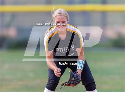 Thumbnail 3 in Fillmore Central @ Pius X photogallery.