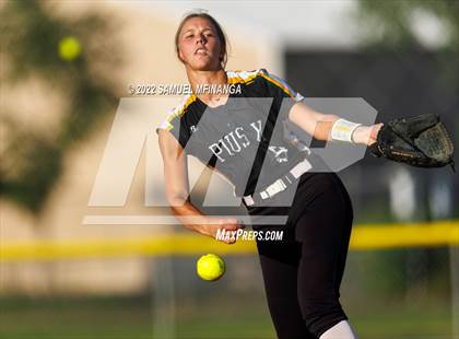Thumbnail 2 in Fillmore Central @ Pius X photogallery.