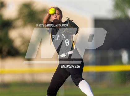 Thumbnail 1 in Fillmore Central @ Pius X photogallery.