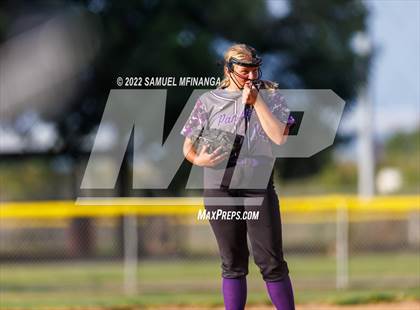 Thumbnail 1 in Fillmore Central @ Pius X photogallery.