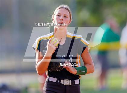 Thumbnail 1 in Fillmore Central @ Pius X photogallery.