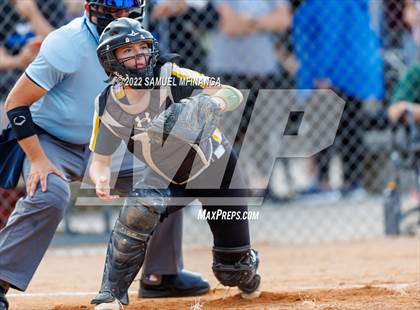 Thumbnail 2 in Fillmore Central @ Pius X photogallery.