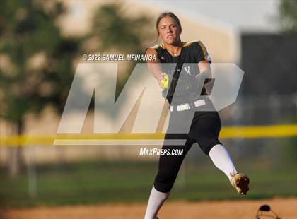 Thumbnail 1 in Fillmore Central @ Pius X photogallery.