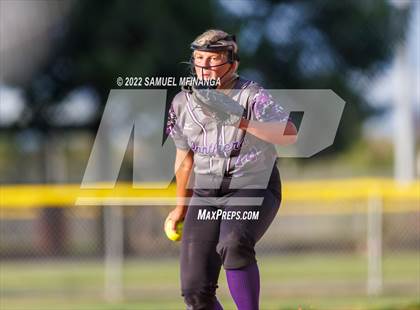 Thumbnail 3 in Fillmore Central @ Pius X photogallery.