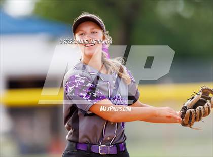Thumbnail 1 in Fillmore Central @ Pius X photogallery.