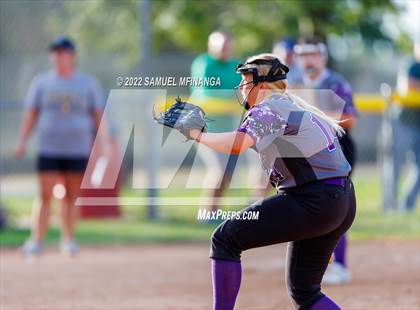 Thumbnail 2 in Fillmore Central @ Pius X photogallery.