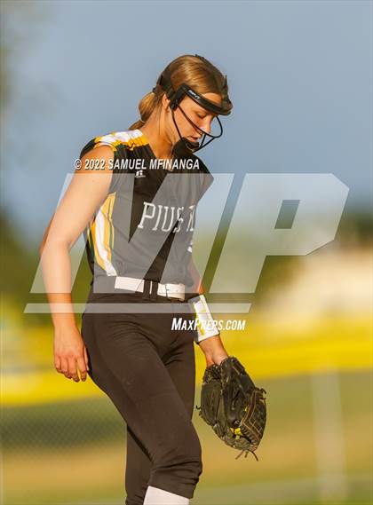 Thumbnail 2 in Fillmore Central @ Pius X photogallery.