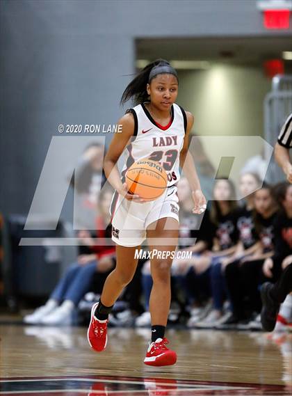 Thumbnail 3 in Edmond Memorial @ Mustang photogallery.