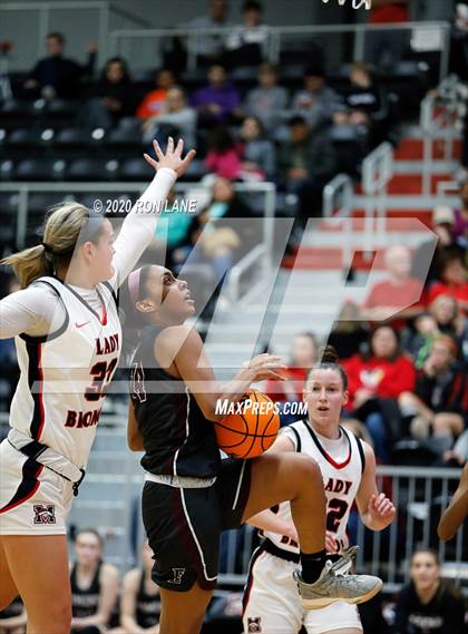 Thumbnail 2 in Edmond Memorial @ Mustang photogallery.