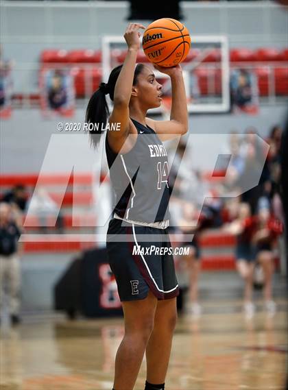 Thumbnail 3 in Edmond Memorial @ Mustang photogallery.