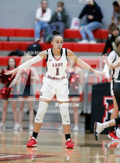 Thumbnail 1 in Edmond Memorial @ Mustang photogallery.