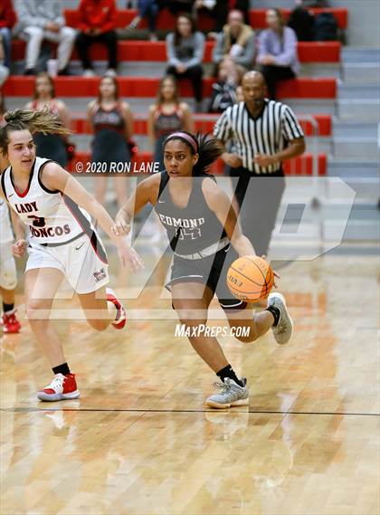 Thumbnail 1 in Edmond Memorial @ Mustang photogallery.