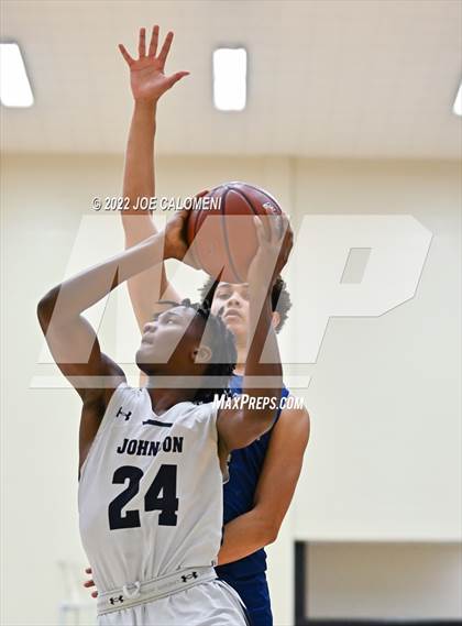 Thumbnail 3 in MacArthur [Douglas] vs Johnson photogallery.