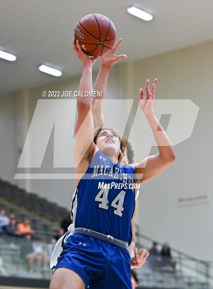 Thumbnail 3 in MacArthur [Douglas] vs Johnson photogallery.