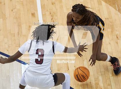 Thumbnail 1 in St. John-Vianney vs. Rutgers Prep photogallery.