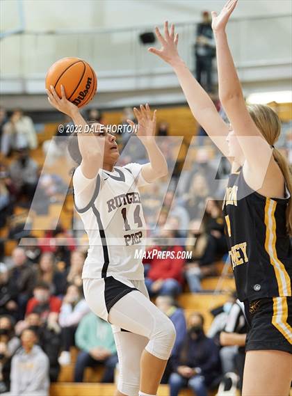 Thumbnail 3 in St. John-Vianney vs. Rutgers Prep photogallery.