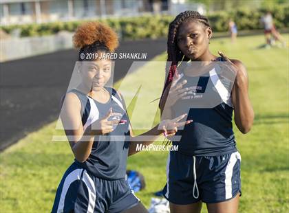 Thumbnail 3 in Vandebilt Catholic(Terrier Relays) photogallery.