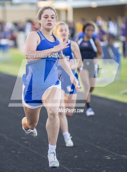 Thumbnail 2 in Vandebilt Catholic(Terrier Relays) photogallery.