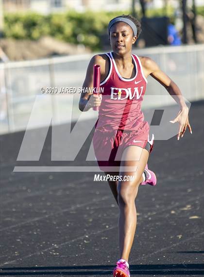 Thumbnail 2 in Vandebilt Catholic(Terrier Relays) photogallery.