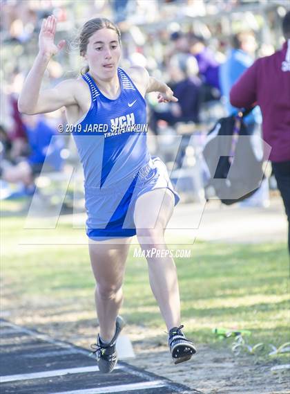 Thumbnail 3 in Vandebilt Catholic(Terrier Relays) photogallery.