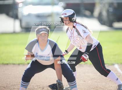 Thumbnail 2 in Village Christian vs. Alverno Heights Academy photogallery.