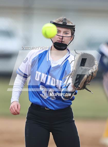 Thumbnail 3 in Shenango @ Union Area photogallery.