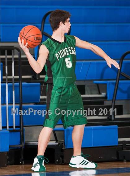 Thumbnail 2 in Dallas HSAA South vs Happy Hill Farm (Lake Country Classic) photogallery.