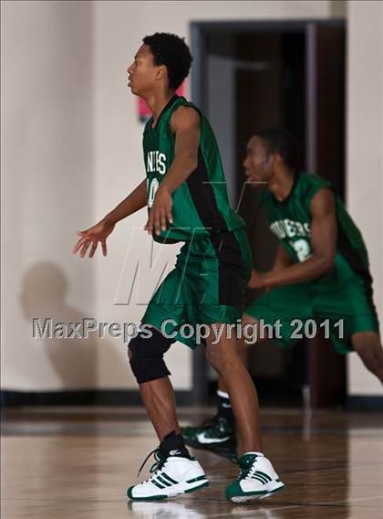 Thumbnail 3 in Dallas HSAA South vs Happy Hill Farm (Lake Country Classic) photogallery.