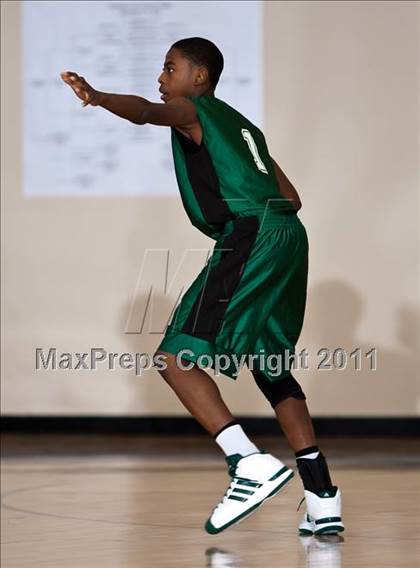 Thumbnail 3 in Dallas HSAA South vs Happy Hill Farm (Lake Country Classic) photogallery.
