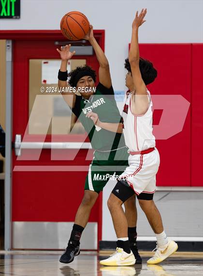 Thumbnail 2 in Westmoor vs. Burlingame (Burlingame Lions Invitational) photogallery.