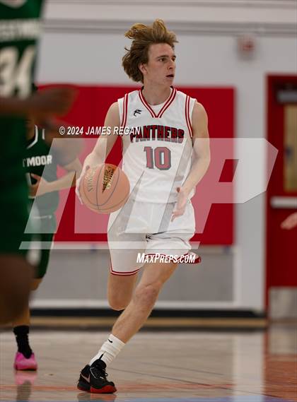 Thumbnail 2 in Westmoor vs. Burlingame (Burlingame Lions Invitational) photogallery.