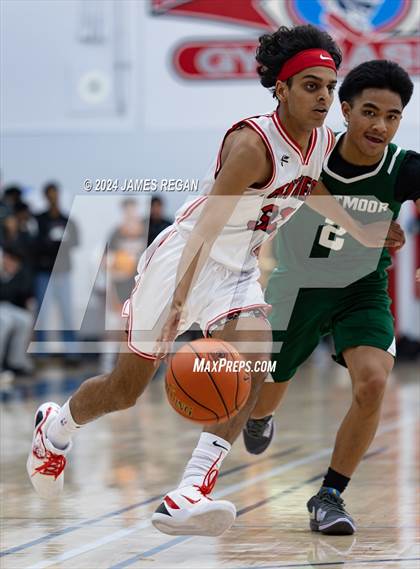 Thumbnail 2 in Westmoor vs. Burlingame (Burlingame Lions Invitational) photogallery.