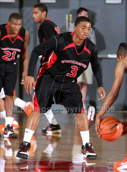 Thumbnail 3 in Rainier Beach vs. Westchester (Nike Extravaganza) photogallery.