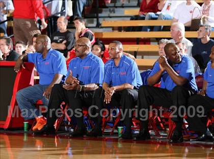 Thumbnail 1 in Rainier Beach vs. Westchester (Nike Extravaganza) photogallery.