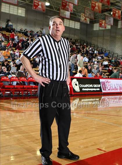 Thumbnail 2 in Rainier Beach vs. Westchester (Nike Extravaganza) photogallery.