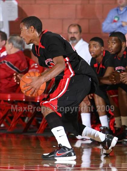 Thumbnail 3 in Rainier Beach vs. Westchester (Nike Extravaganza) photogallery.