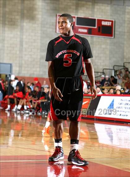 Thumbnail 1 in Rainier Beach vs. Westchester (Nike Extravaganza) photogallery.