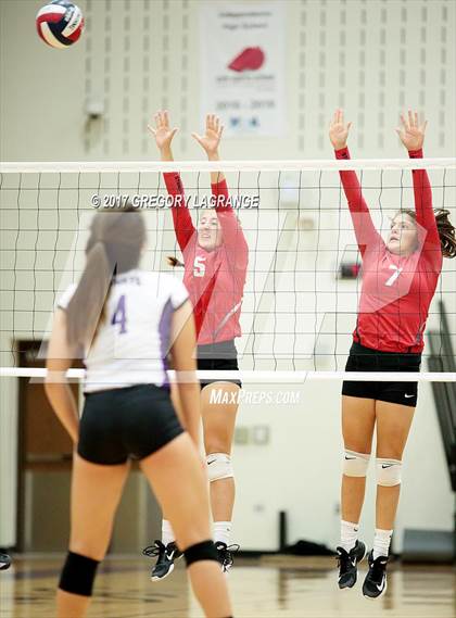 Thumbnail 1 in Carrolton Creekview vs Independence photogallery.