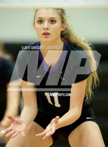 Thumbnail 2 in Carrolton Creekview vs Independence photogallery.
