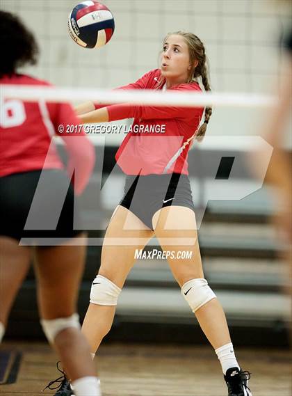 Thumbnail 1 in Carrolton Creekview vs Independence photogallery.