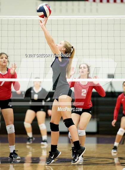 Thumbnail 3 in Carrolton Creekview vs Independence photogallery.